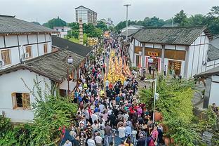 麦卡利斯特：努涅斯是我们的重要球员；英超没有轻松的比赛